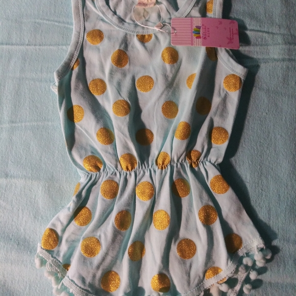 Girls NWT gold polka dot summer romper sz 2 3 4 - Picture 2 of 4